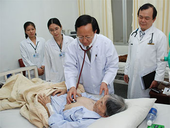 Bác sĩ Phạm Nguyễn Vinh (Phó Giáo sư – Tiến sĩ)
